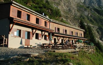 Tour of the Dents Blanches. Refuge de la Vogealle – Refuge du Folly (1574m). Stage 3