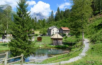 Sixt-Fer-à-Cheval and its abbey guided tour