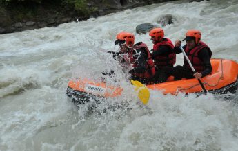 Mini-Raft Outing – Try out rafting’s little brother for a semi-autonomous trip down the Giffre!