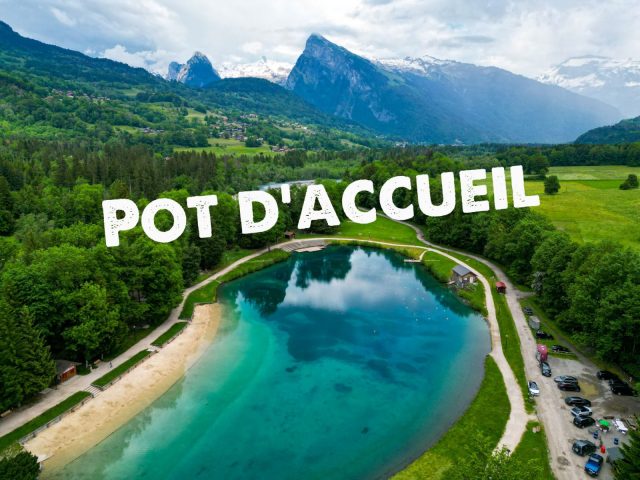 Welcome drink at Lac Bleu_Morillon