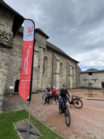 Accompanied electric mountain bike outing – Poudre d’Escampette_Mieussy