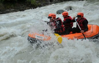 Mini-Raft Outing – Try out rafting’s little brother for a semi-autonomous trip down the Giffre!