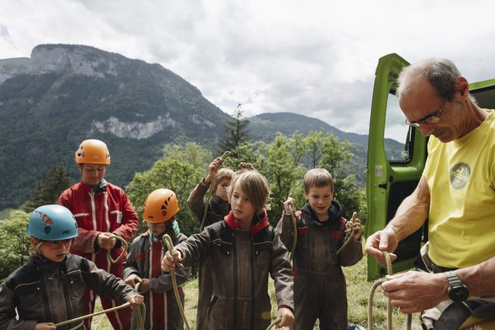 Caving outing: Discover the secret side of the mountain!_Samoëns
