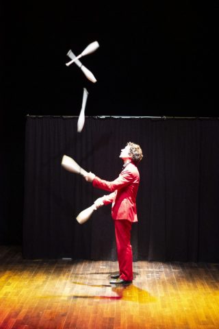 Anto’s Illusions: A Magic and Circus Show_Sixt-Fer-à-Cheval