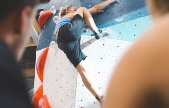 Indoor climbing at Le Topo – Bouldering