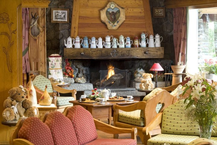 Bar lounge with fireplace